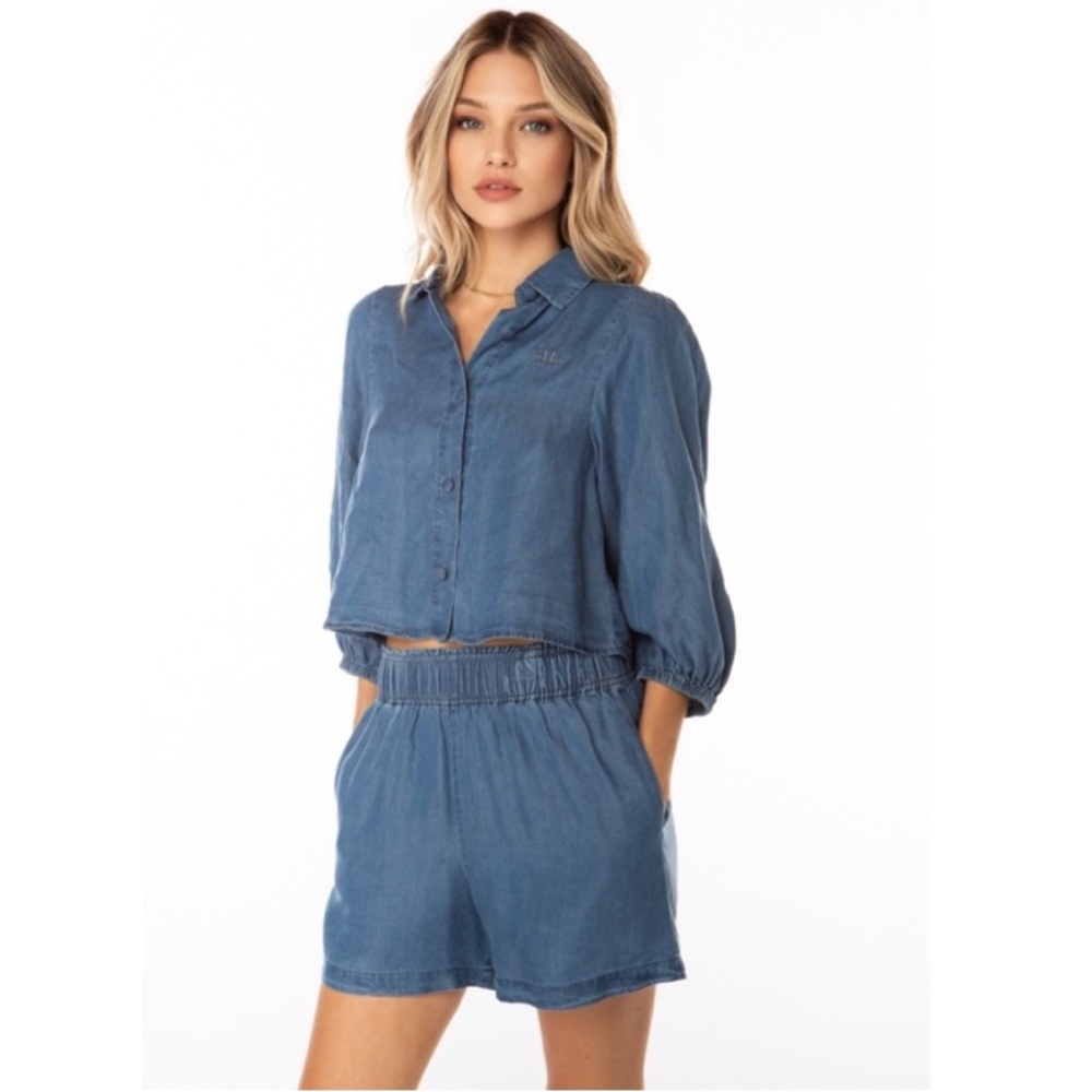Ellandemm Ellie chambray top